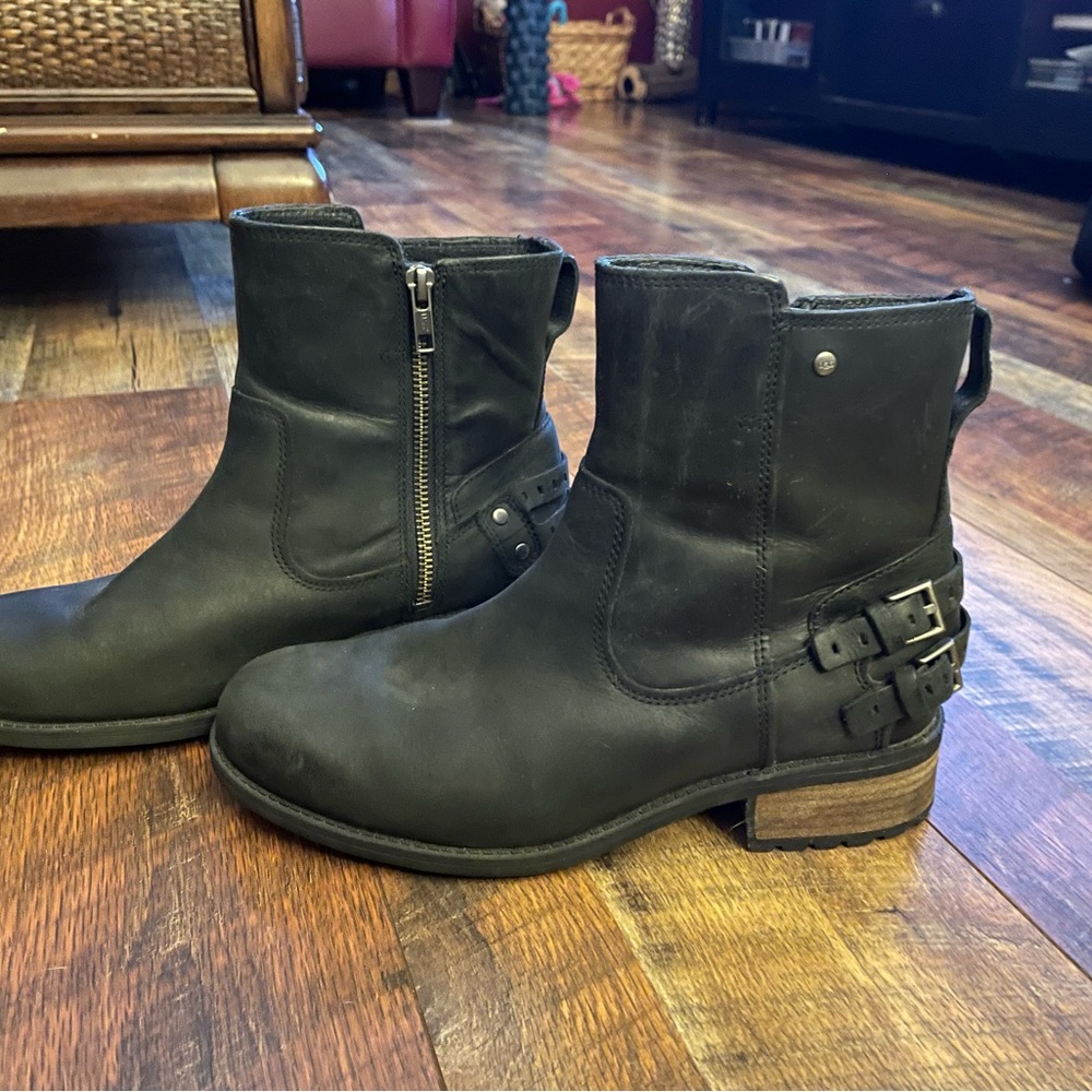 Ugg Leather Boots - Picture 7 of 8